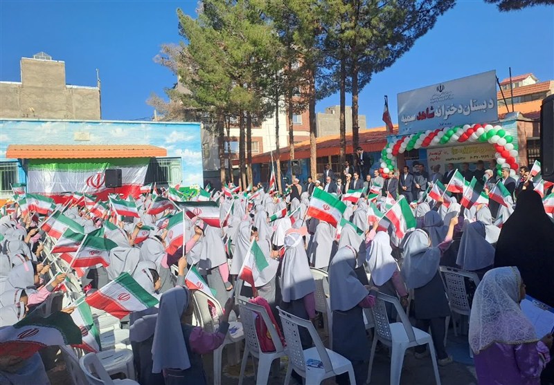 زنگ جشن عاطفه‌ها در مدارس خراسان جنوبی به صدا درآمد