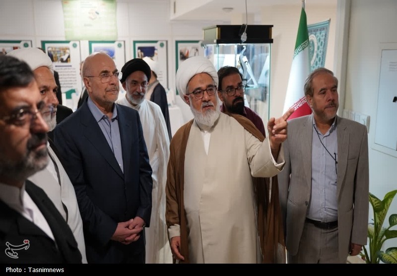 قالیباف از نمایشگاه دائمی دین و قانون بازدید کرد+ تصویر