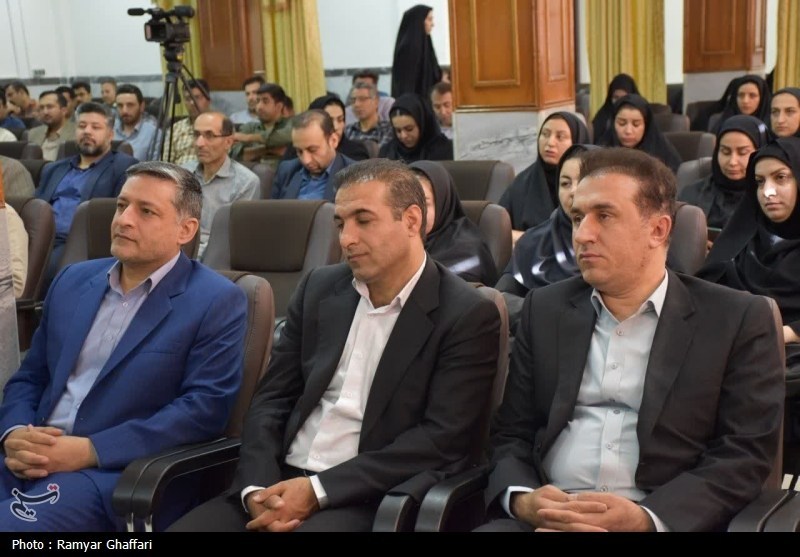 ملت ایران محکم در مقابل دشمنان ایستاده‌اند/تسلیم‌ فشار نمی‌شویم