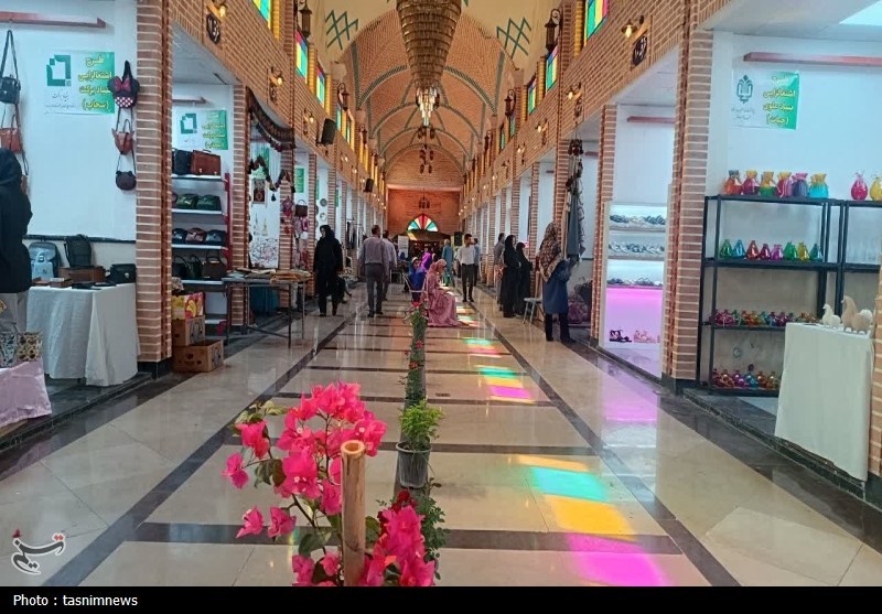 نمایشگاه کارآفرینان روستایی و عشایری در قرچک افتتاح شد