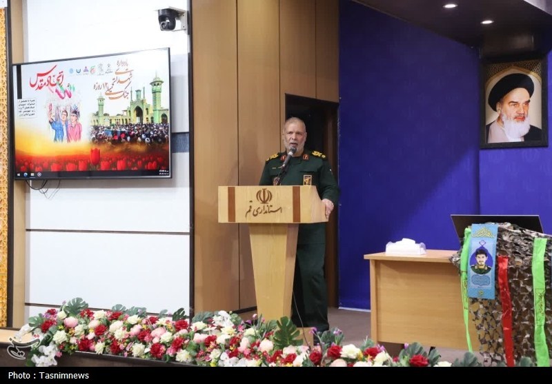 یادواره شهدای جنگ تحمیلی 12 روزه در قم برگزار شد+ تصاویر